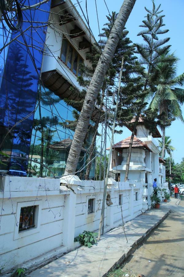 The Byke Puja Samudra Hotel Kovalam Kültér fotó