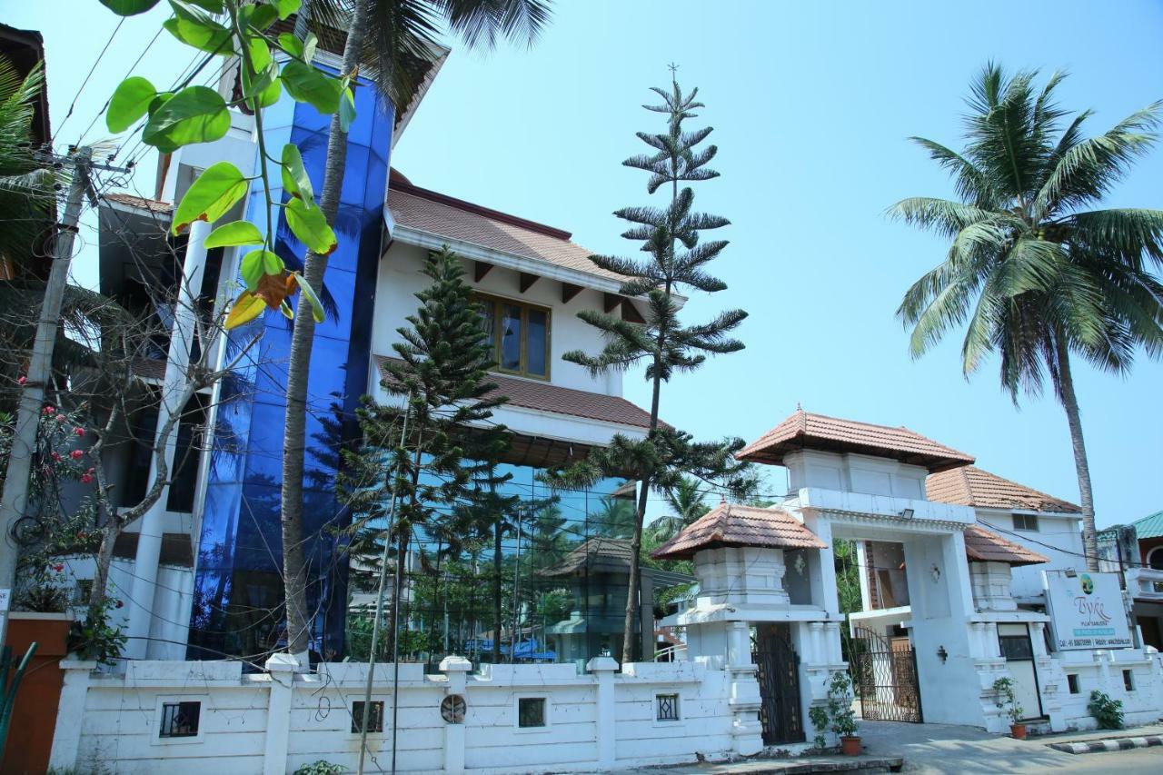 The Byke Puja Samudra Hotel Kovalam Kültér fotó