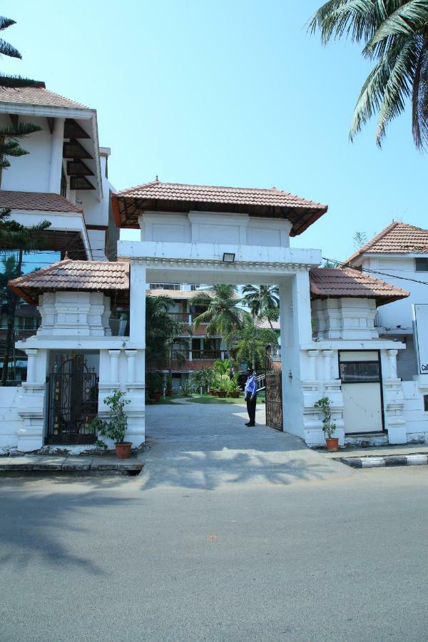 The Byke Puja Samudra Hotel Kovalam Kültér fotó